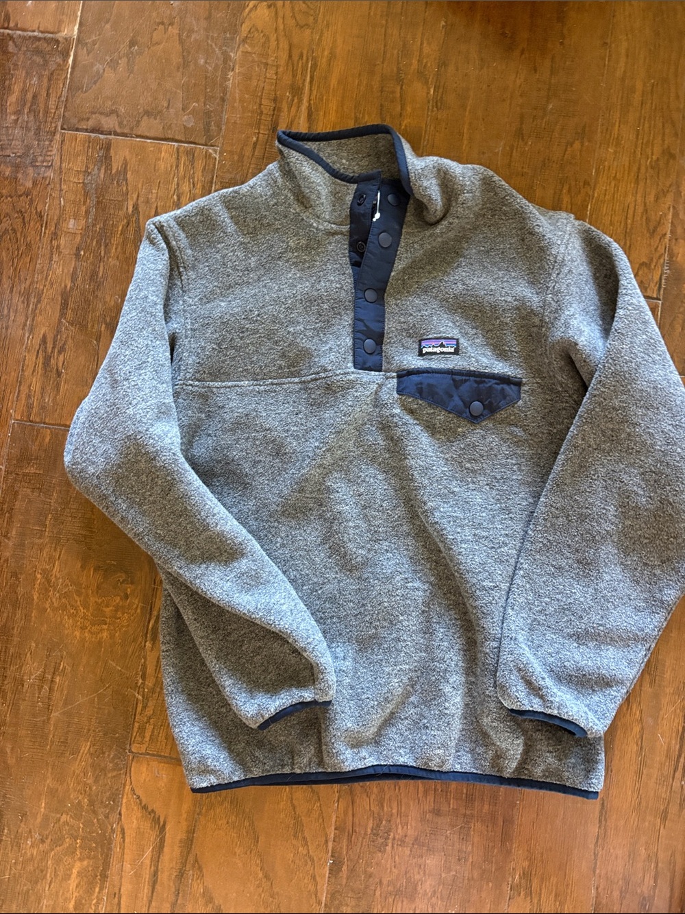 Patagonia Kids  Heather Gray Fleece Zip-Up Pullover with Navy Trim